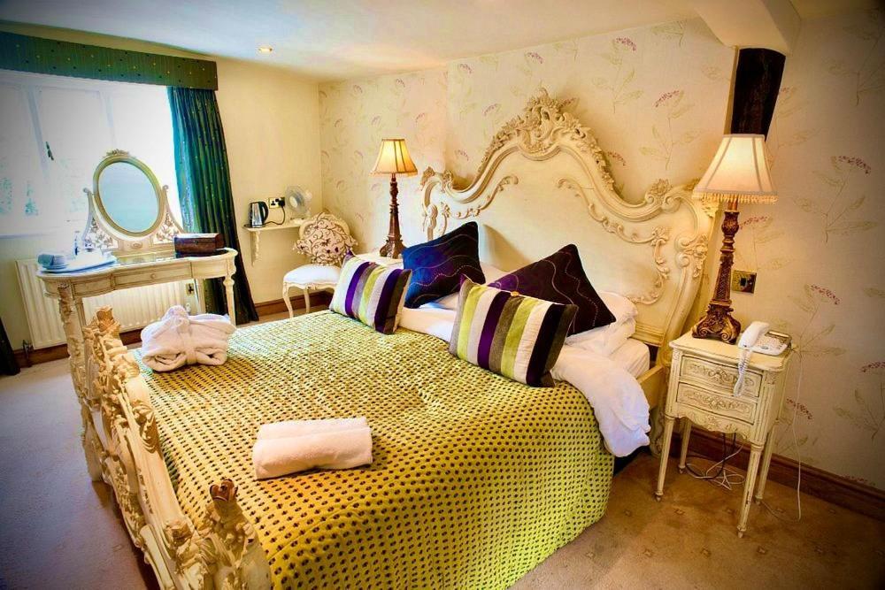 Angmering Manor Hotel Exterior foto